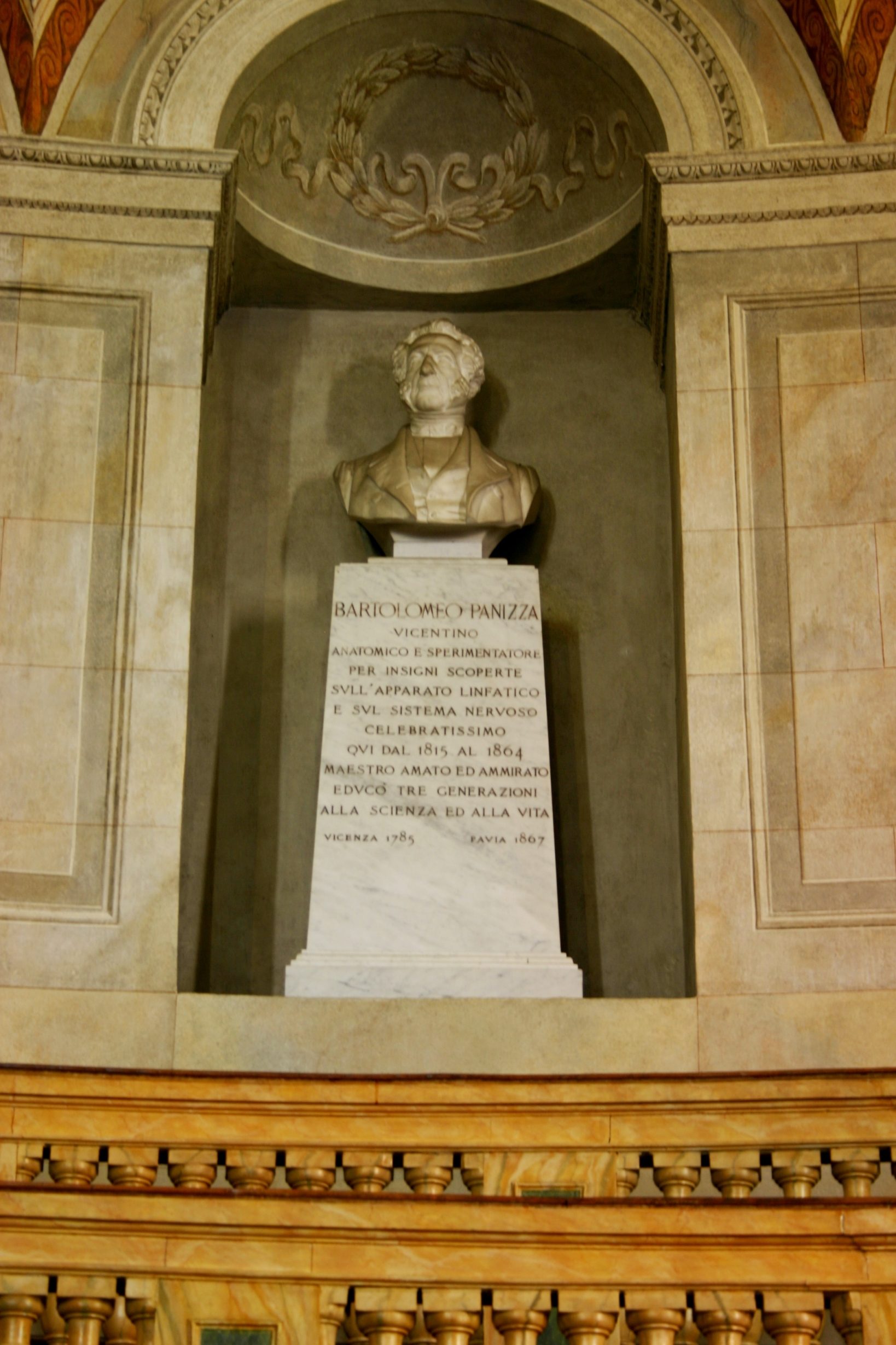 Bartolomeo Panizza's bust, Aula Scarpa, Pavia (2).JPG